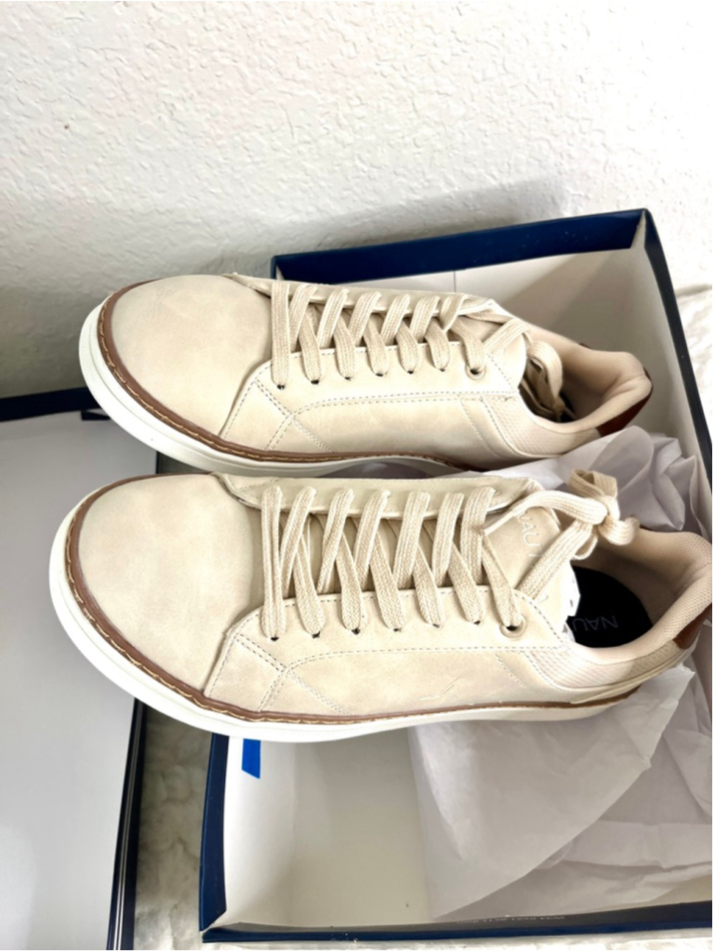 NIB Nautica Turvo Men's Low Top Fashion Sneakers in beige size 8